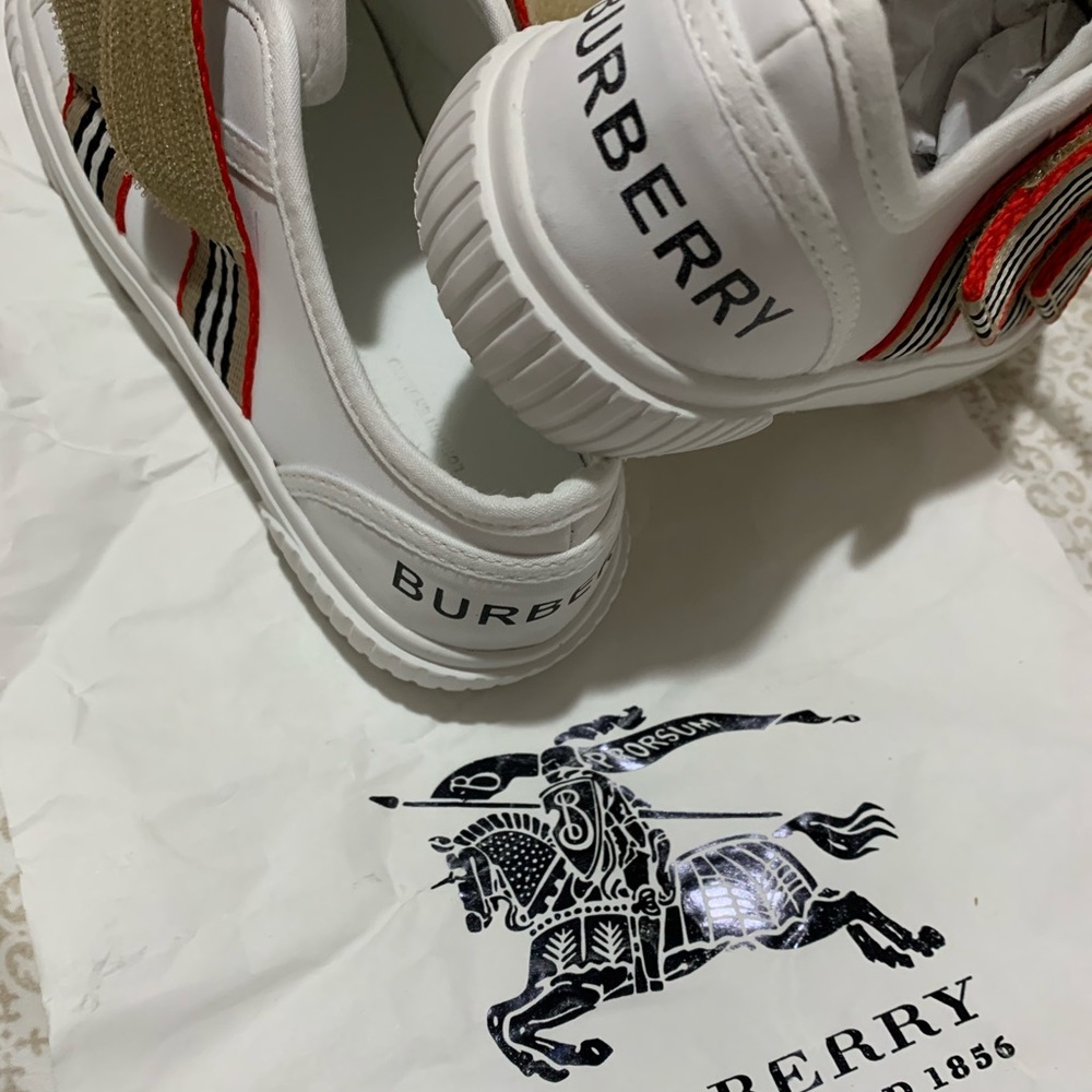 Burberry shoe